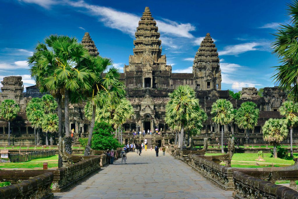 Temple d'Angkor Wat au Cambodge, incontournable pour les voyageurs à petit budget
