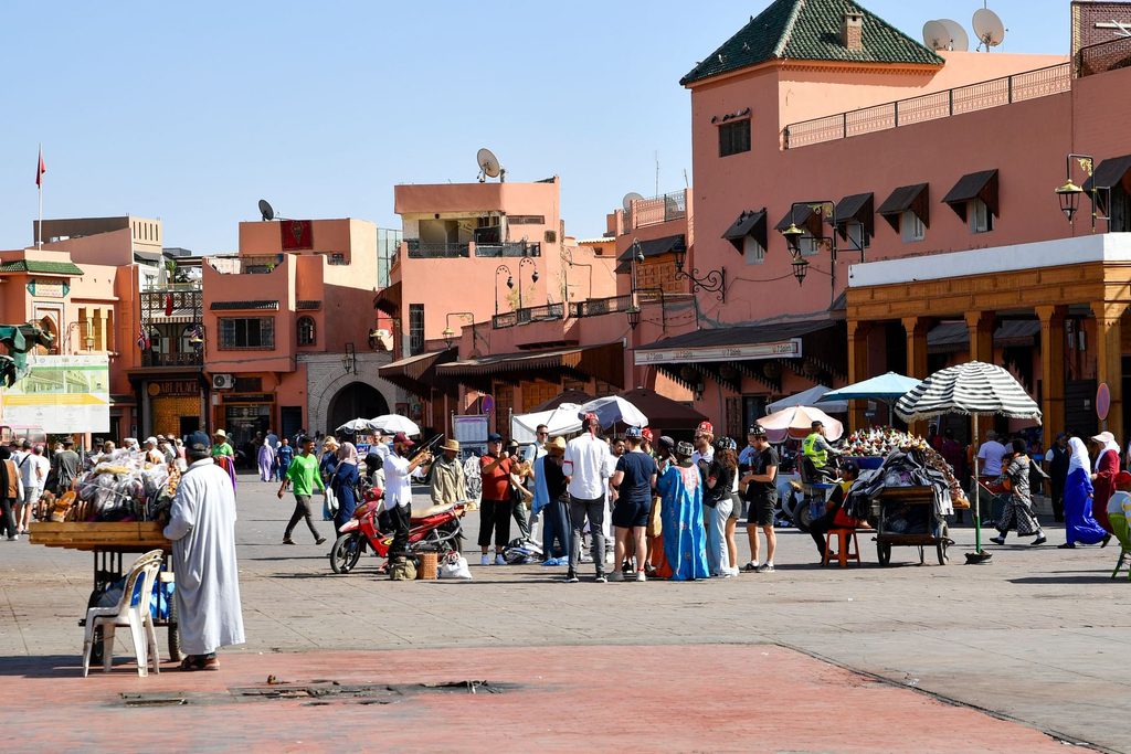 Place Jemaa el-Fna à Marrakech, une destination soleil pas chère en décembre